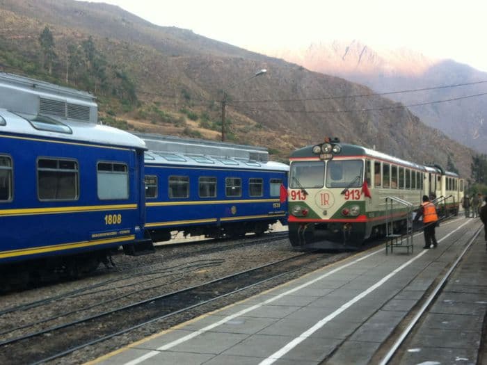 Am Bahnhof von Ollantaytambo,