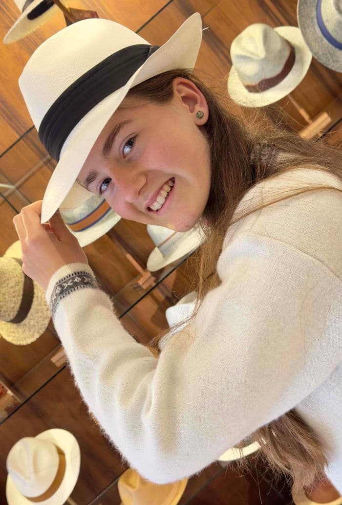 Bei der Herstellung von Toquilla-Strohhüten